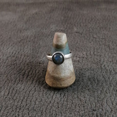 Anillo Labradorita redonda