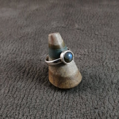 Anillo Labradorita redonda