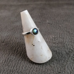 Anillo Labradorita redonda