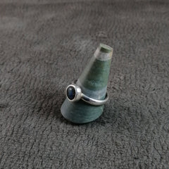 Anillo Labradorita redonda