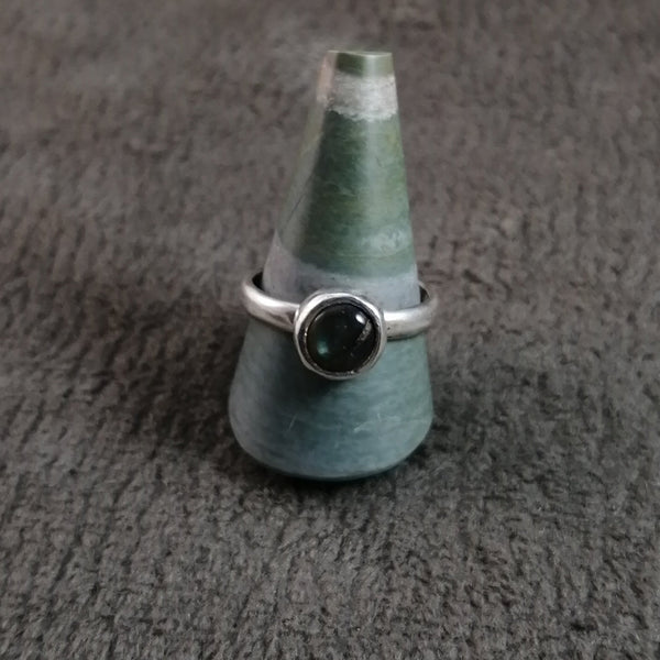 Anillo Labradorita redonda